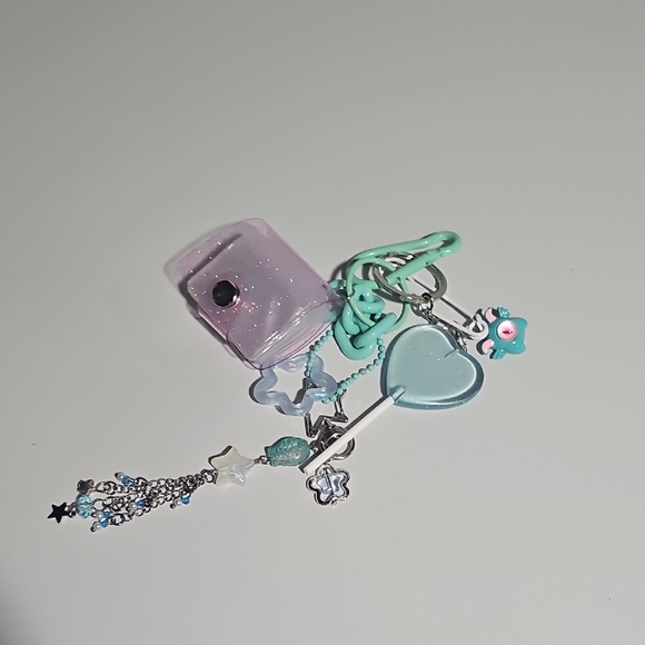 POP MART- The Monsters- Have a Seat Labubu Plush Pendant Keychain - Picture 7 of 8